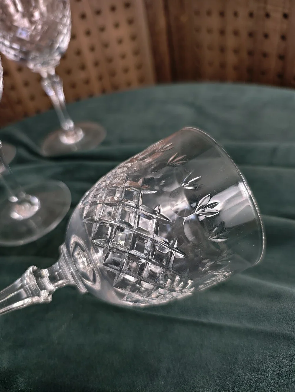 Set of 5 Cut Crystal Wine Goblets – Diamond Cut